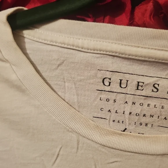 GUESS White Logo Tee for Men Size Medium - Picture 3 of 7